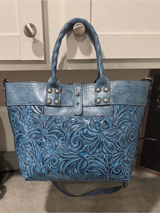 Patricia Nash Handbags - Patricia Nash Analia Tooled Leather Crossbody Tote in Safflower Blue! GUC!